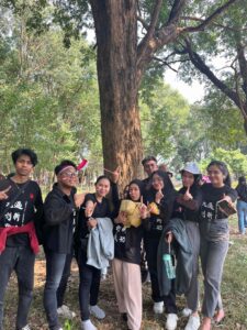 Dokumentasi Peserta RMB Pare mengikuti upacara HUT RI ke-79 di Candi Tegowangi